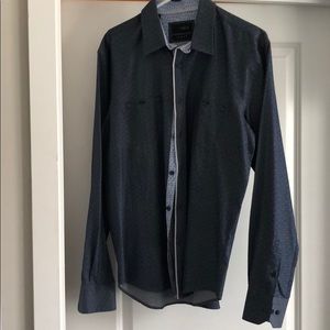 Men’s casual/dress shirt